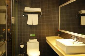 Motel 168 Shanghai Nanhui Huinan Subway Station Buitenkant foto